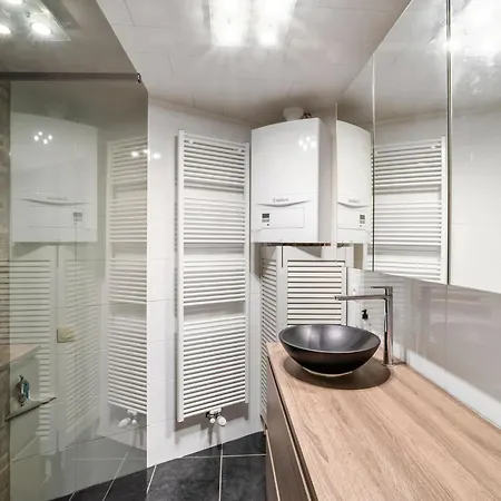 Ideal With Garage *